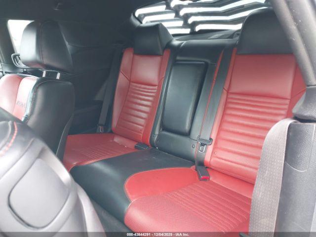 Dodge Challenger Image 12