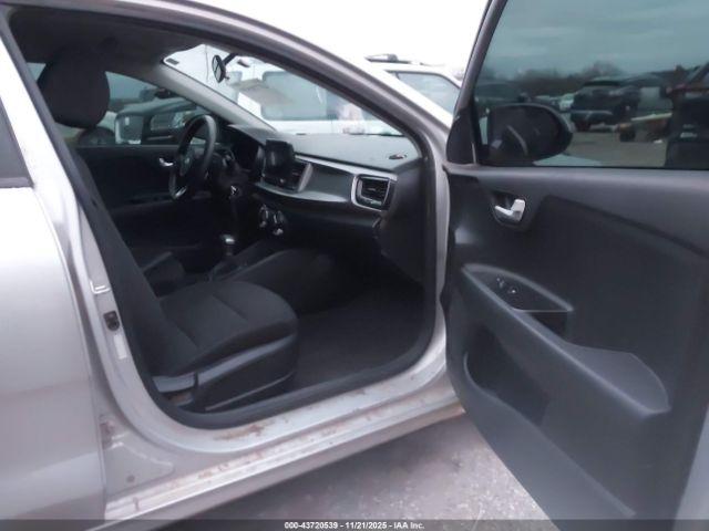 Kia Rio S Image 15