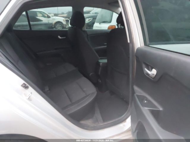 Kia Rio S Image 4