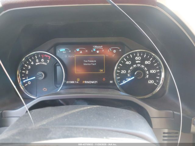 Ford F-150 Platinum Image 9