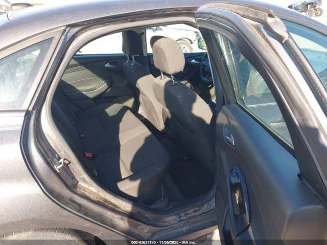 Ford Focus Se Image 14