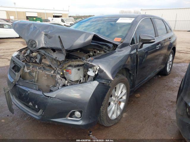 Toyota Venza Xle Image 3