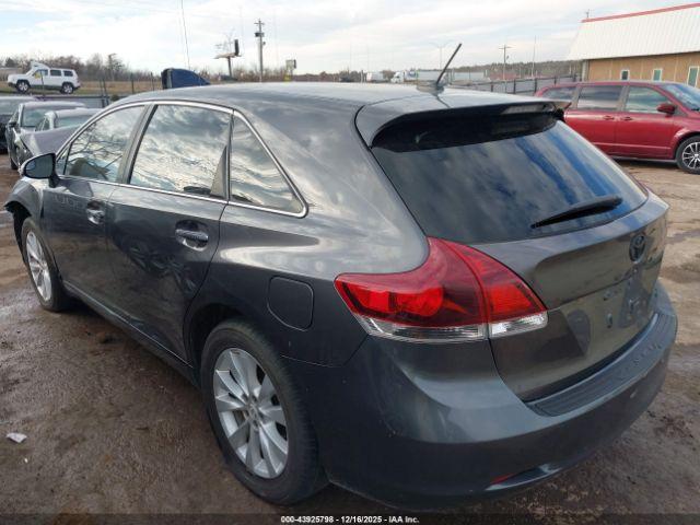 Toyota Venza Xle Image 2