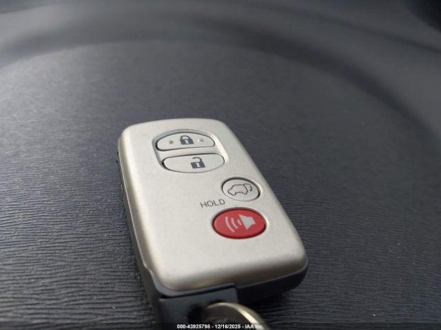 Toyota Venza Xle Image 7