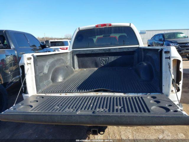 Dodge Ram 1500 St Image 16