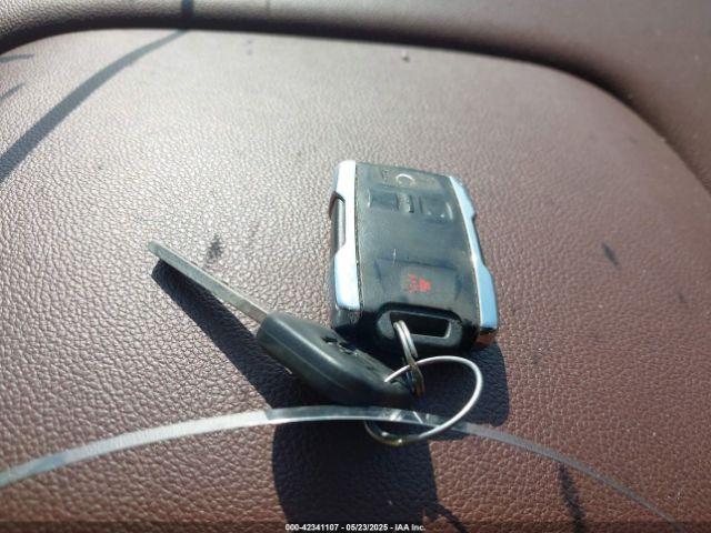 Chevrolet Silverado 2500 High Country Image 9