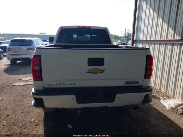 Chevrolet Silverado 2500 High Country Image 14