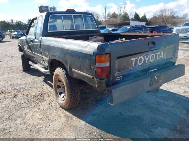 Toyota Pickup Image 5
