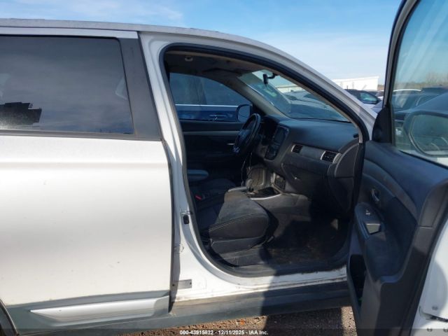 Mitsubishi Outlander Se Image 9