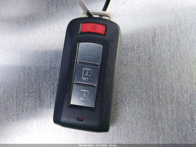 Mitsubishi Outlander Se Image 5