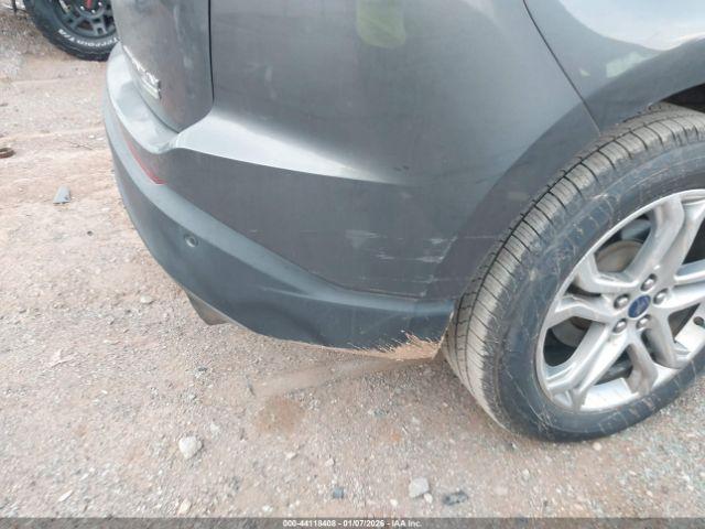 Ford Edge Titanium Image 12