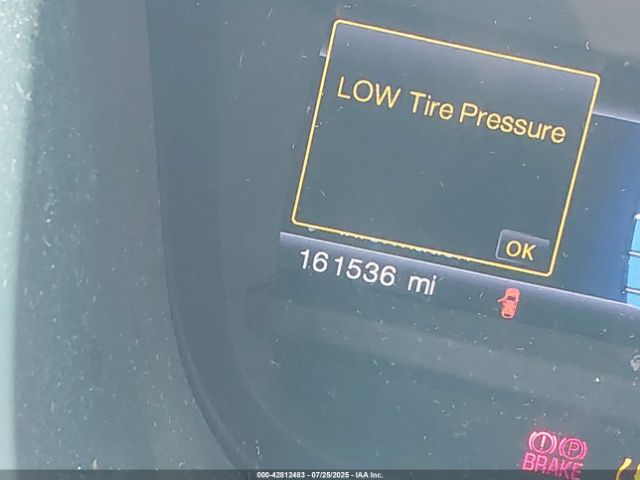 Ford Explorer Xlt Image 8