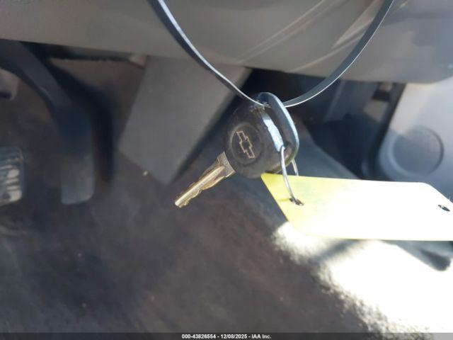 Chevrolet Silverado 1500 Work Truck Image 7