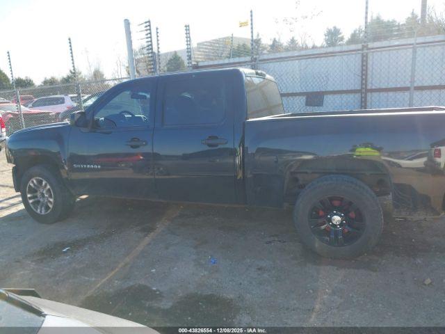 Chevrolet Silverado 1500 Work Truck Image 13