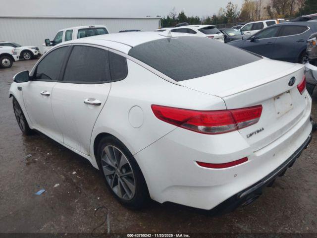Kia Optima S Image 3