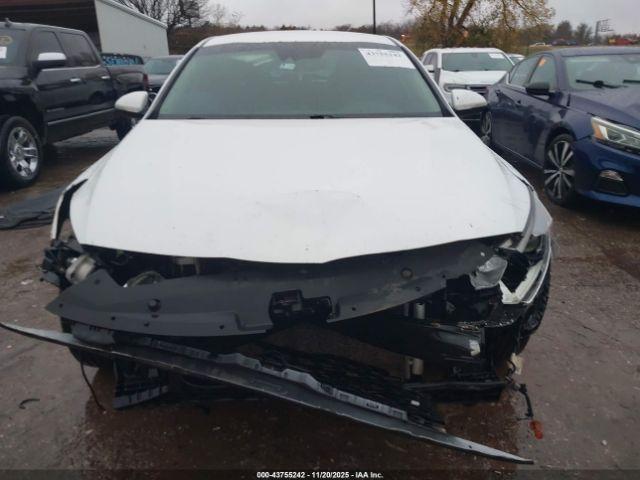 Kia Optima S Image 16