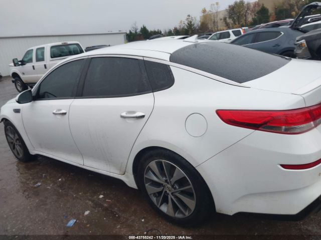 Kia Optima S Image 10