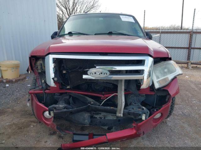 Ford Expedition Xlt Image 2