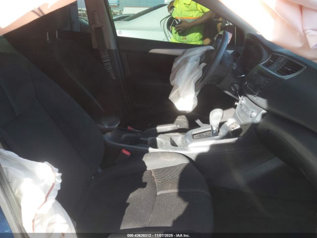 Nissan Sentra S Image 4