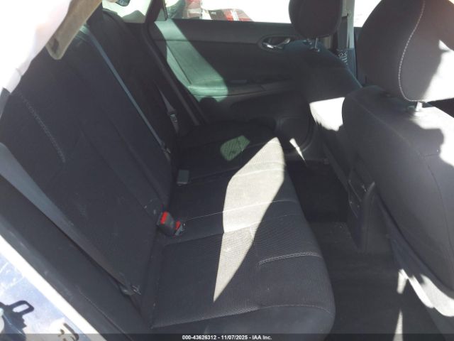 Nissan Sentra S Image 8