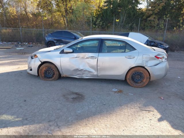 Toyota Corolla Le Image 14