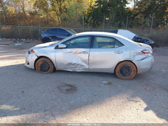 Toyota Corolla Le Image 14