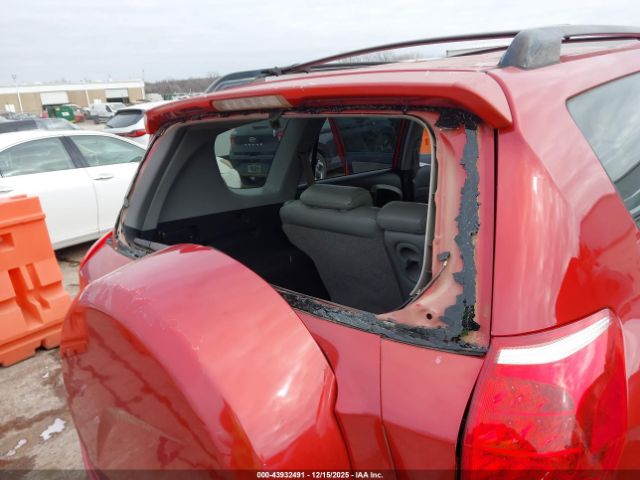 Toyota RAV4 Limited V6 Image 2