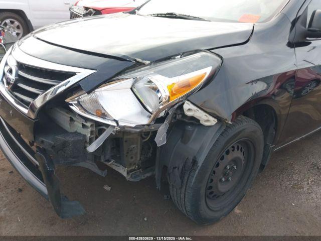 Nissan Versa 1.6 S+ Image 11