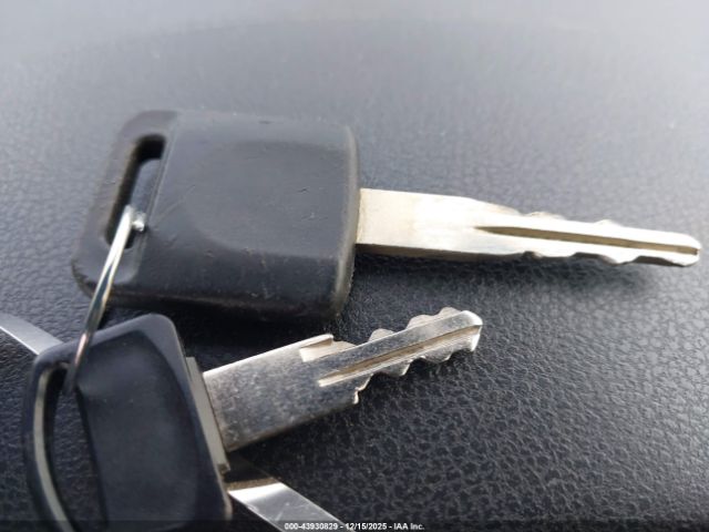 Nissan Versa 1.6 S+ Image 13