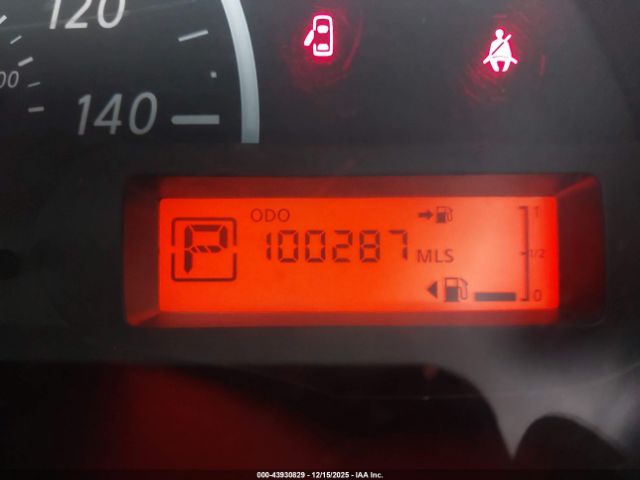 Nissan Versa 1.6 S+ Image 10