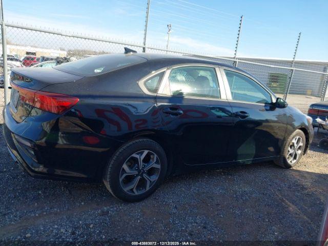 Kia Forte Lxs Image 9