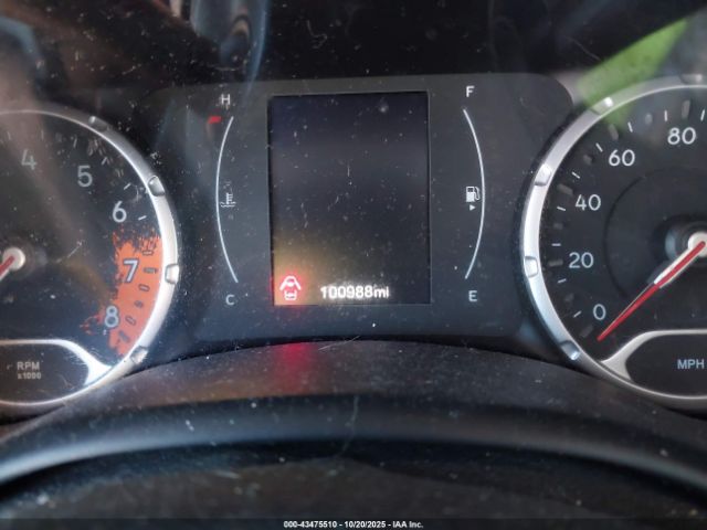 Jeep Renegade Latitude Image 3