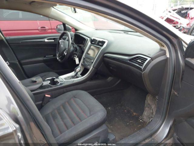 Ford Fusion Se Image 2