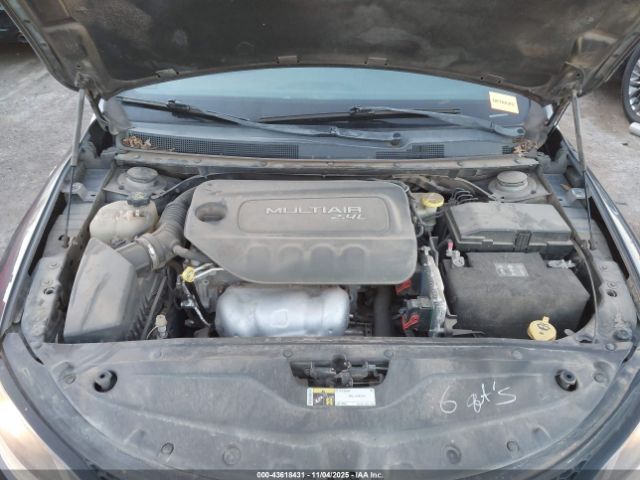 Chrysler 200 S Image 5