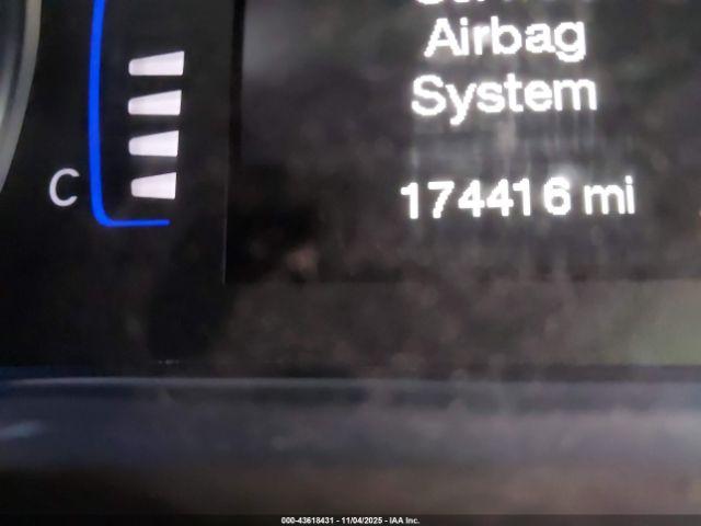 Chrysler 200 S Image 16