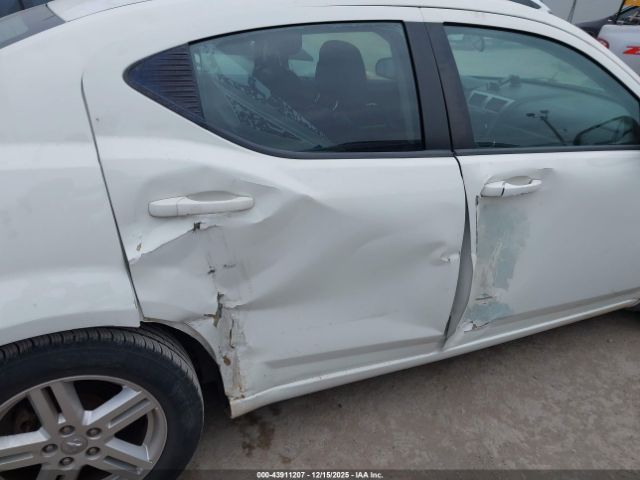 Dodge Avenger Image 4