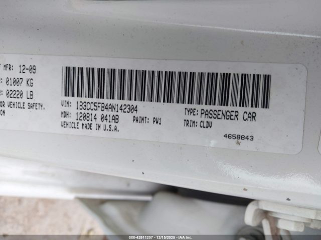 Dodge Avenger Image 16