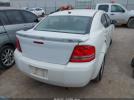 Dodge Avenger Image 17