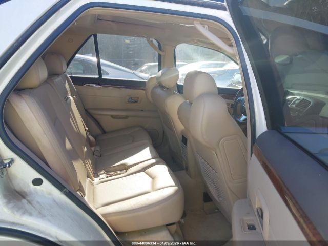 Cadillac SRX V6 Image 6