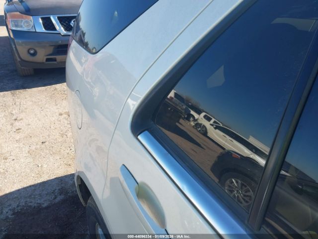 Cadillac SRX V6 Image 4