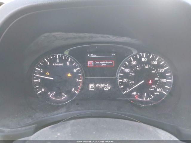 Nissan Pathfinder Platinum Image 8