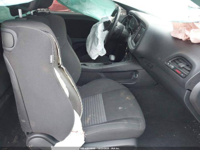 Dodge Challenger Image 8