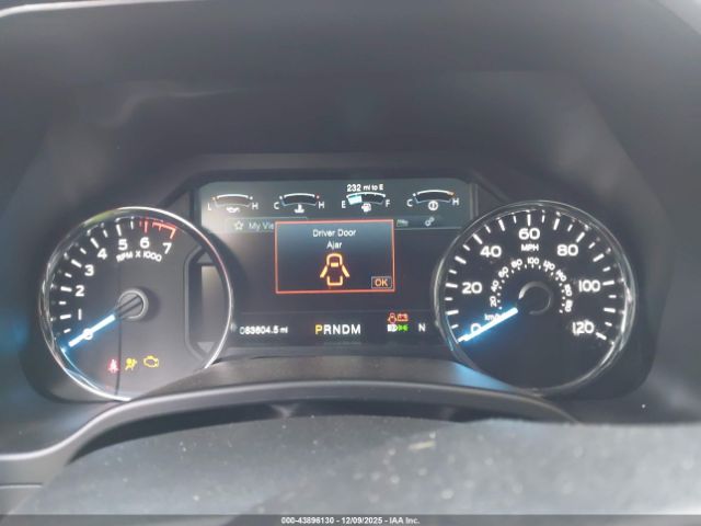 Ford F-150 Lariat Image 11