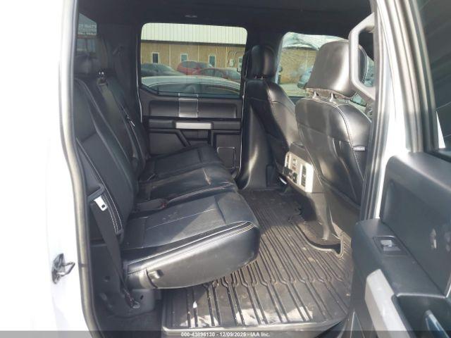 Ford F-150 Lariat Image 15