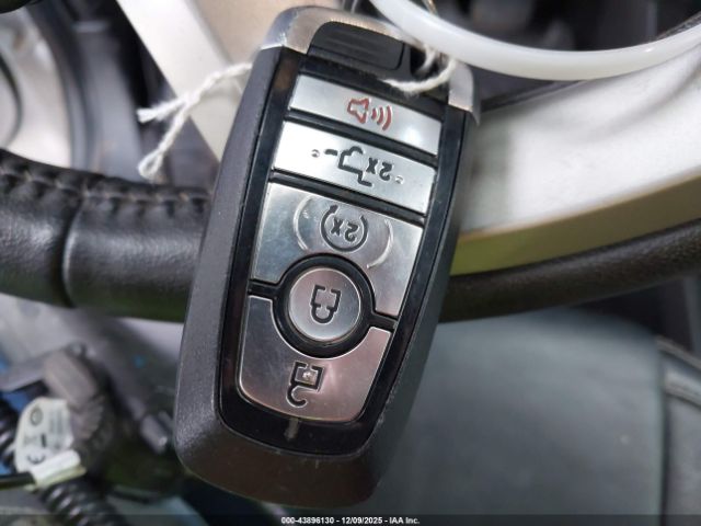 Ford F-150 Lariat Image 13