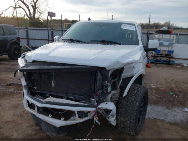 Ford F-150 Lariat Image 16