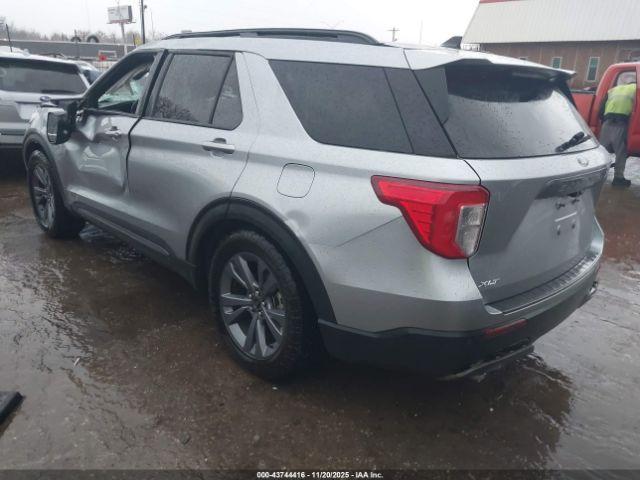 Ford Explorer Xlt Image 6